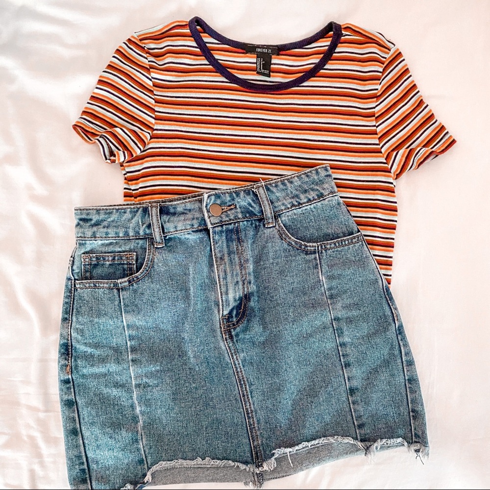 FOREVER 21 Denim Distressed Skirt